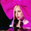 Леди Гага читает письмо и исполняет песню «Hair» во время концерта в рамках тура «artRave: The ARTPOP Ball».