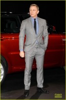 Дэниэл Крэйг. Дэнил Крэйг представляет  новый Range Rover Sport (фото и видео)