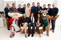 Ева Лонгория. Ева Лонгория приняла участие в Hulu Upfront Event в Нью-Йорке.