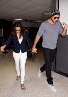 Ева Лонгория. Ева Лонгория и ее бойфренд  Эрнесто Аргуэлло прибыли  в Лос-Анджелес.