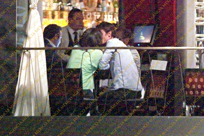 Cурия Вега. Папарацци запечатлели Сурию и Альберто за романтическим ужином в ресторане (10.04).