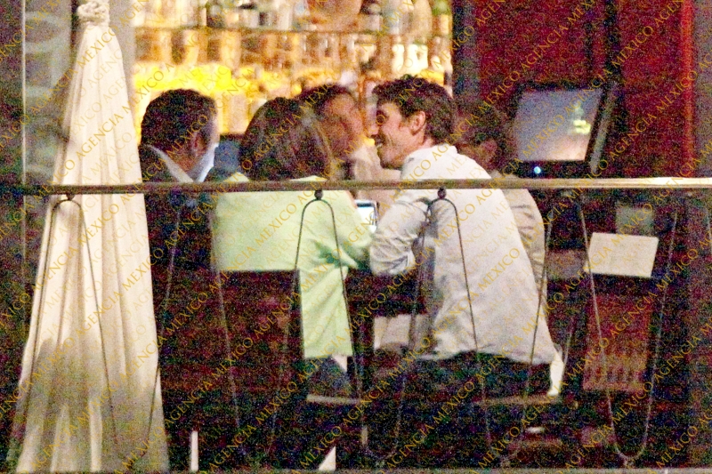 Cурия Вега. Папарацци запечатлели Сурию и Альберто за романтическим ужином в ресторане (10.04).