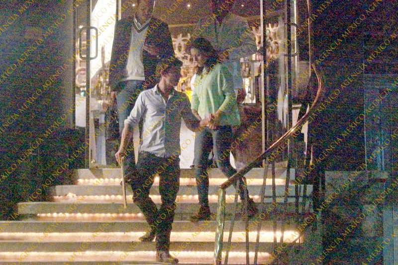 Cурия Вега. Папарацци запечатлели Сурию и Альберто за романтическим ужином в ресторане (10.04).