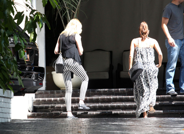 Ева Лонгория. Ева Лонгория и Мелани Гриффит в Шато Мармон, Западный Голливуд. 