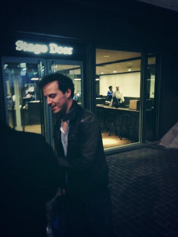 Эндрю Скотт. Шерлок и Мориарти появились на юбилее Национального театра