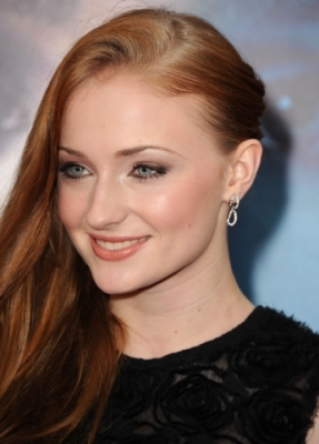 Софи Тернер. Софи Тернер на вечере, посвященном премьере 3 сезона "Игры Престолов" в Лос-Анжелесе