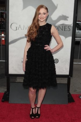 Софи Тернер. Софи Тернер на премьере 3 сезона "Игры Престолов" В Лос-Анжелесе (продолжение)