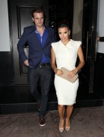 Ева Лонгория. Ева Лонгория ужинала со звездами шоу "Ready for Love"