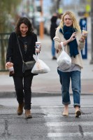 Дакота Фаннинг. Дакота была замечена в Лас-Вегасе с американской актрисой Сарой Стил, коллегой по новому фильму.