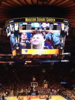 Дакота Фаннинг. Дакота и Джейми на баскетбольной игре в Нью-Йорке.