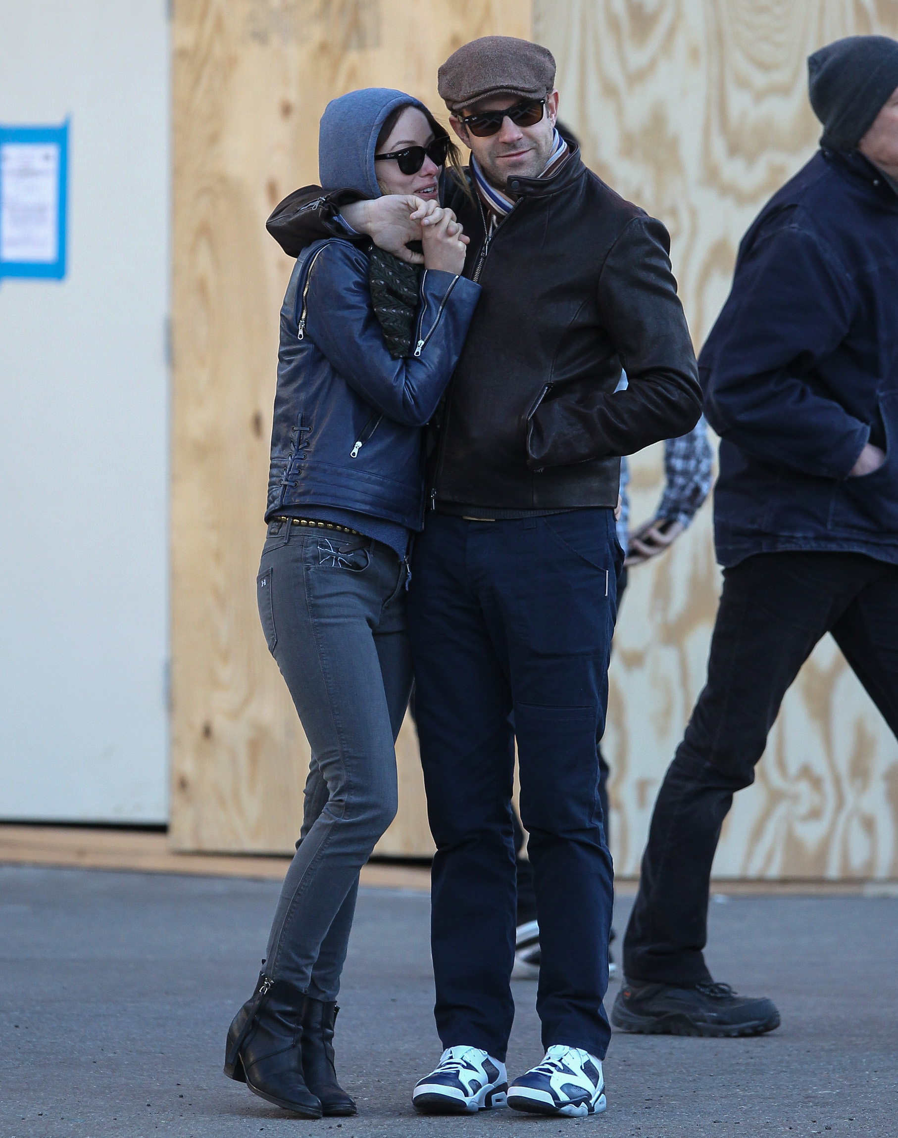 Оливия Уайлд. Оливия и Джейсон во время прогулки по улицам Нью-Йорка