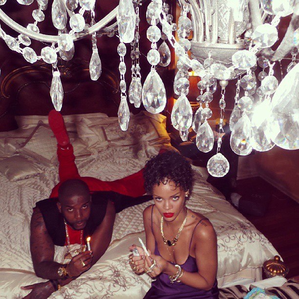 Рианна. РИАННА НА ПРАЗДНОВАНИИ ДНЯ РОЖДЕНИЯ СВОЕГО ДРУГА В МАЙАМИ - 11 АВГУСТА 