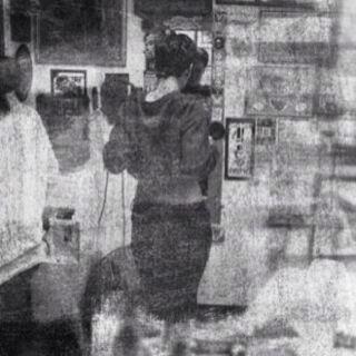 Рианна. В сети появились новые фотографии с промо-фотосессии к седьмому студийному альбому Рианны - «Unapologetic». 