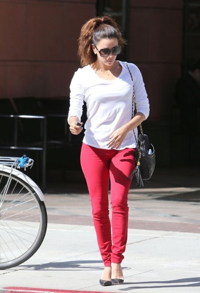 Ева Лонгория.  Ева Лонгория  делая покупки в Беверли-Хиллз, штат Калифорния.