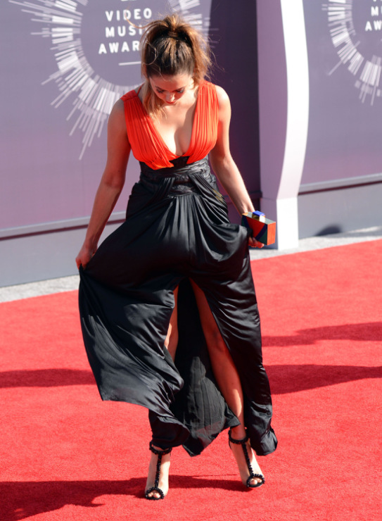 Нина Добрев. Video Music Awards 2014