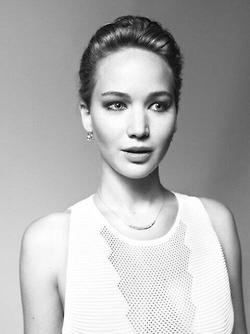 Дженнифер Лоуренс. Дженнифер Лоуренс, Нина Джейкобсон, Френсис Лоуренс на обложке журнала Variety Magazine