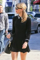 Тейлор Свифт. Тейлор и Джейми Кинг гуляют по Лос-Анджелесу, США.