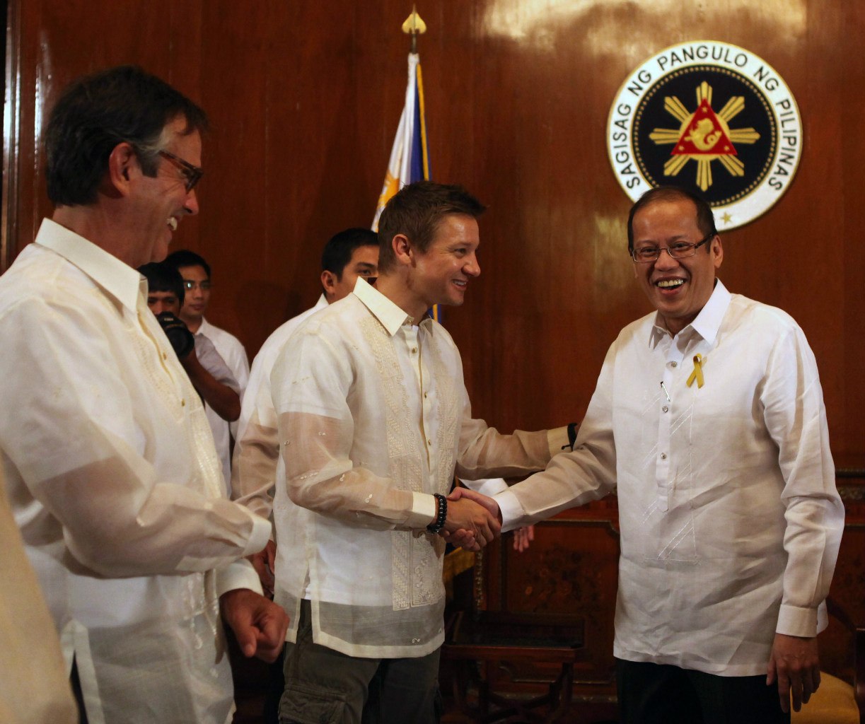 Джереми Реннер. Meeting with President Aquino