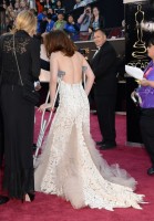 Кристен пришла на "Оскар" на костылях 