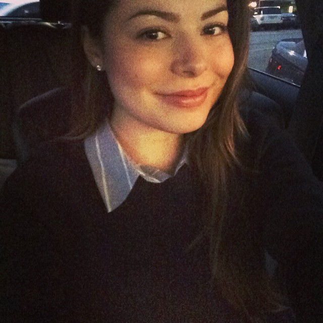 Миранда Косгроув. Миранда добавила фото в инстаграм