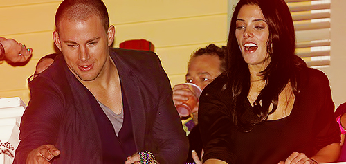 Ченнинг Татум. Ченнинг на празднике Марди Гра в своем ресторане "Святые и грешники"