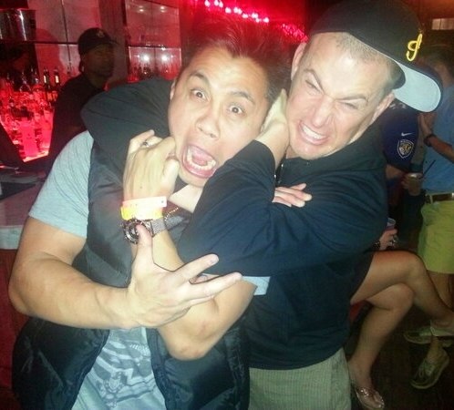 Ченнинг Татум. Ченнинг проводит время в своем ресторане "Святые и грешники" со своим другом Кунгом Ли