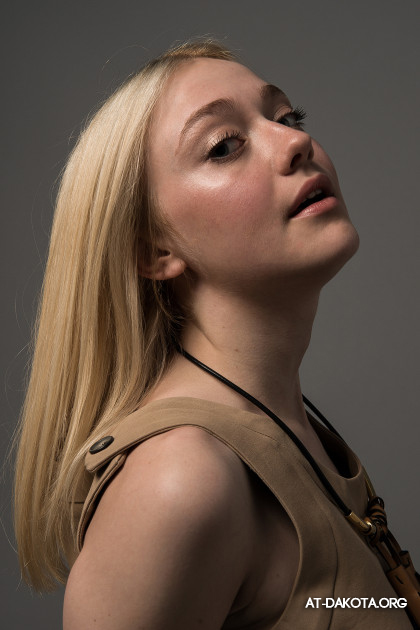 Дакота Фаннинг. Новые/старые фото Дакоты с фотосессии в рамках кинофестиваля в Торонто.