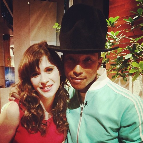 Зоуи Дешанель. Зоуи Дешанель на «Шоу Эллен Дедженерес» - "Instagram за кадром"