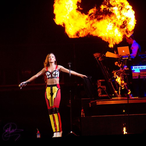 Рианна. RIHANNA ДВАЖДЫ ВЫСТУПИТ В ЮЖНО-АФРИКАНСКОЙ РЕСПУБЛИКЕ В РАМКАХ «DIAMONDS WORLD TOUR» 