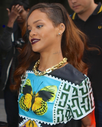 Рианна. 30 АПРЕЛЯ - ФОТО И ВИДЕО РИАННЫ В НЬЮ-ЙОРКЕ