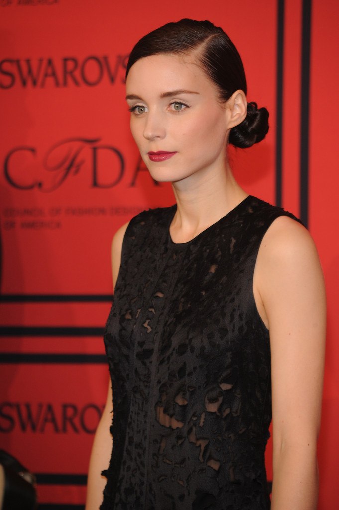 Руни Мара. 2013 CFDA Fashion Awards, Alice Tully Hall (Нью-Йорк)