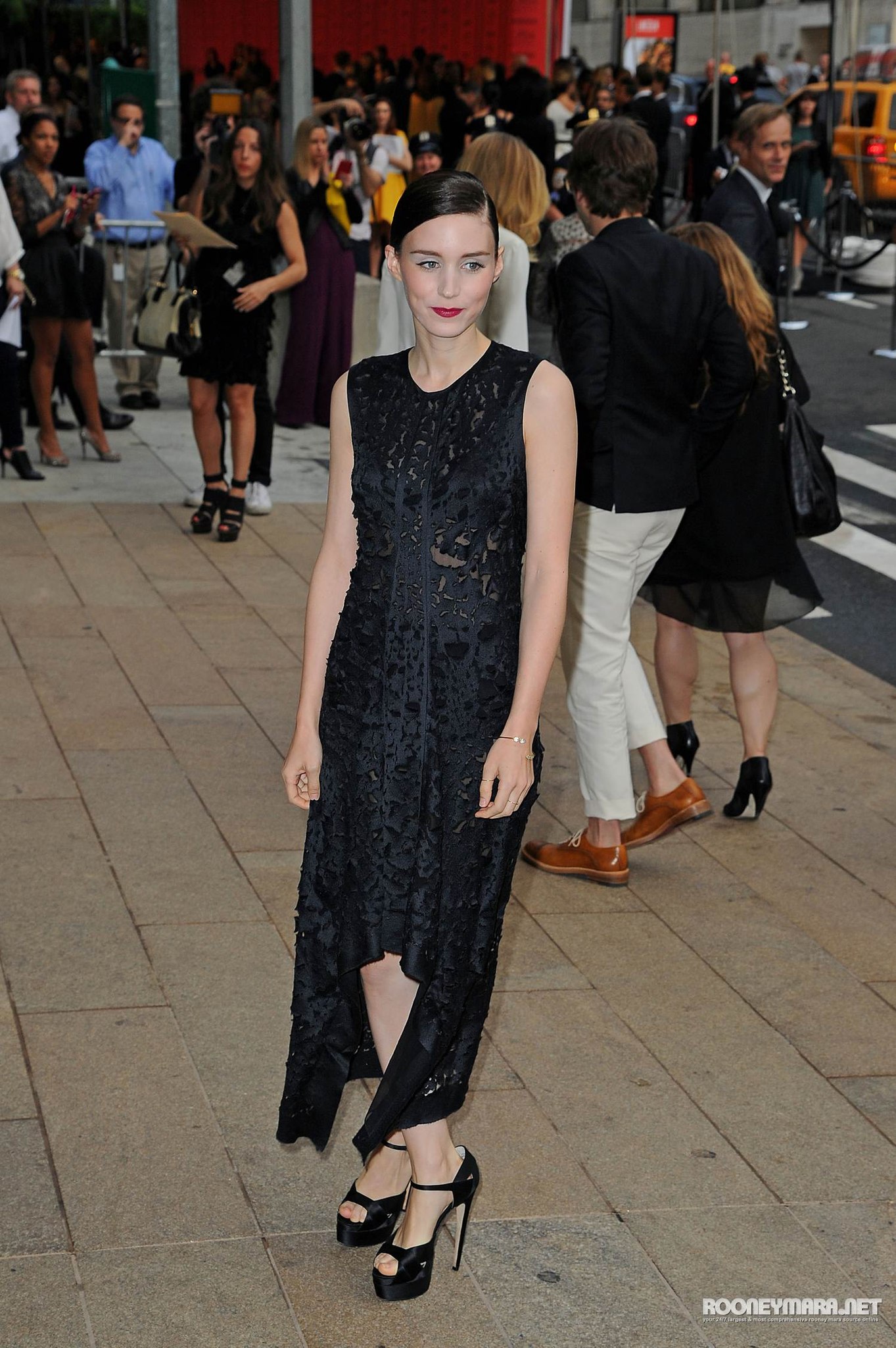 Руни Мара. 2013 CFDA Fashion Awards, Alice Tully Hall (Нью-Йорк)