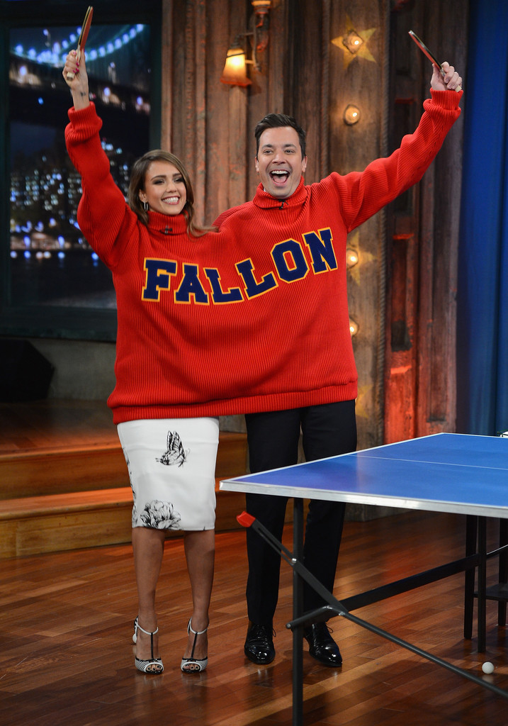 Джессика Альба. Джессика Альба на телешоу "Late Night with Jimmy Fallon" в Нью-Йорке