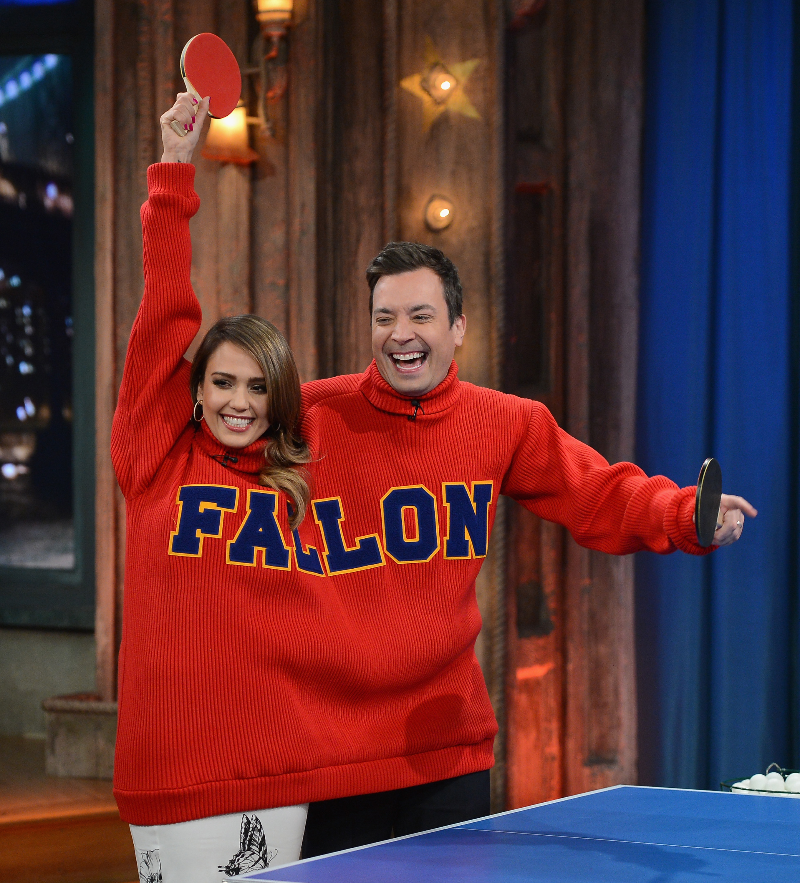 Джессика Альба. Джессика Альба на телешоу "Late Night with Jimmy Fallon" в Нью-Йорке