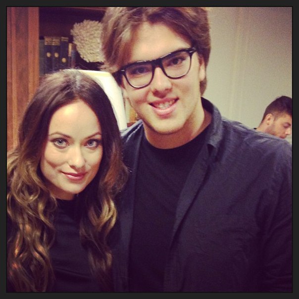 Оливия Уайлд. Фото счастливчиков которым удалось встретиться с Оливией во время её визита в Сан-Паулу