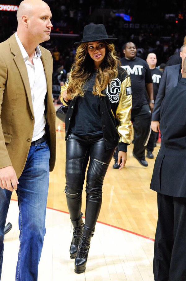 Бейонсе Ноулз. #Jayonce на баскетбольном матче «Cleveland Cavaliers vs Los Angeles Clippers» в «Staples Center», Лос Анджелес