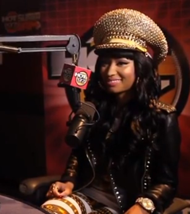 Ники Минаж. На радио «HOT 97» Peter Rosenberg сделал микс «Лучшее от Ники Минаж».