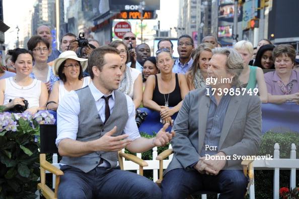 Райан Рейнольдс. Райан Рейнольдс и Джефф Бриджес на шоу "Good Morning America" 