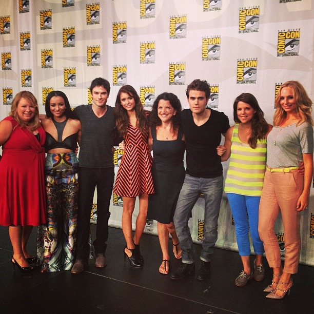 Нина Добрев. TVD Comic-Con Panel & Signing