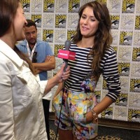 Нина Добрев. the vampire diaries comic-con 2013 — press line (july 20)