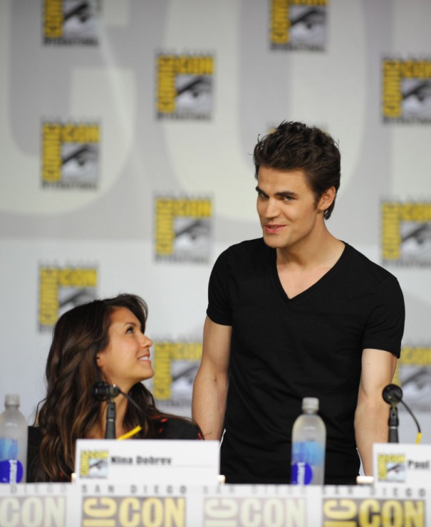 Нина Добрев. TVD Comic-Con Panel & Signing