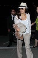 Ева Лонгория. Ева Лонгория в аэропорту LAX Лос-Анджелес, штат Калифорния