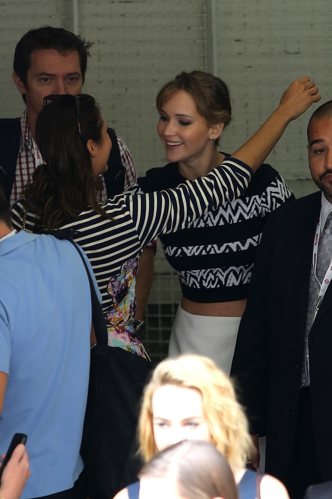 Нина Добрев. Nina Dobrev & Jennifer Lawrence