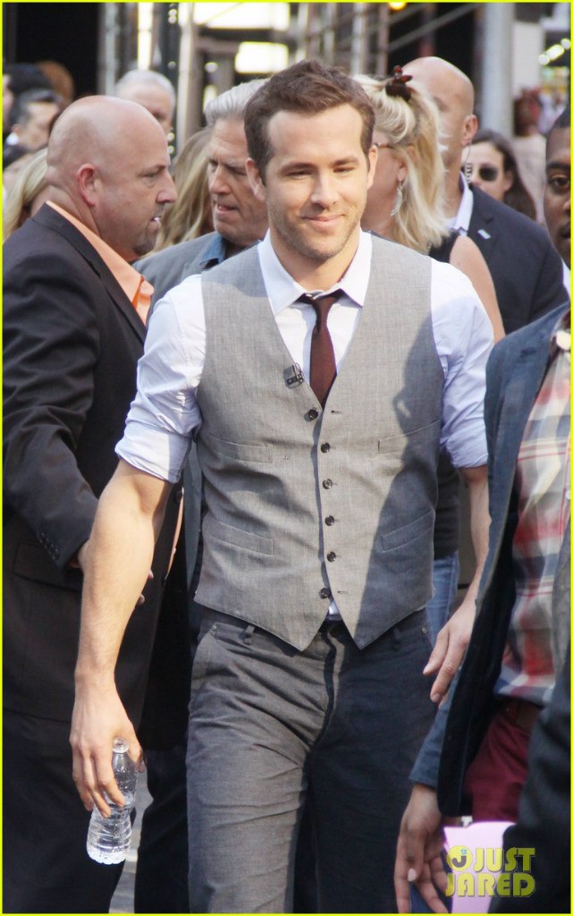 Райан Рейнольдс. Райан Рейнольдс и Джефф Бриджес на шоу "Good Morning America" 