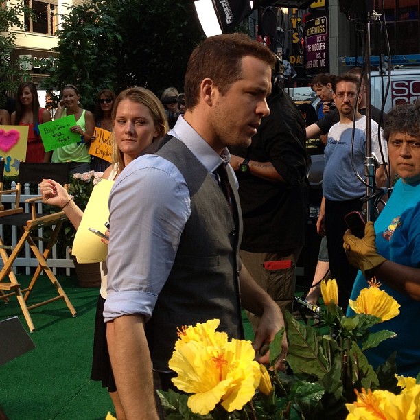 Райан Рейнольдс. Райан Рейнольдс и Джефф Бриджес на шоу "Good Morning America" 