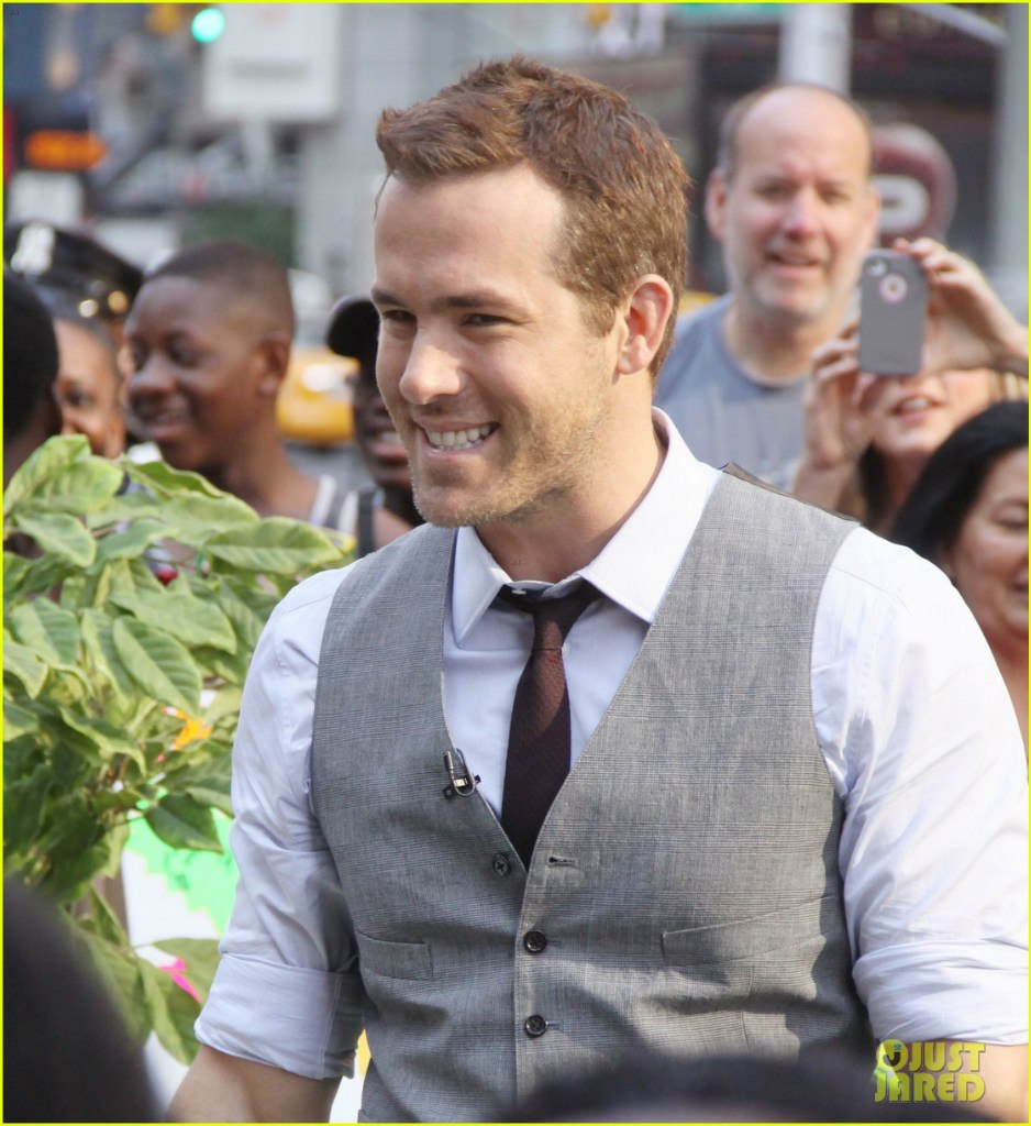 Райан Рейнольдс. Райан Рейнольдс и Джефф Бриджес на шоу "Good Morning America" 