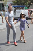 Ева Лонгория. Ева Лонгория и Эрнесто Аргуэлло отправились за покупками  по магазинам города Марбельи, в Малаге.