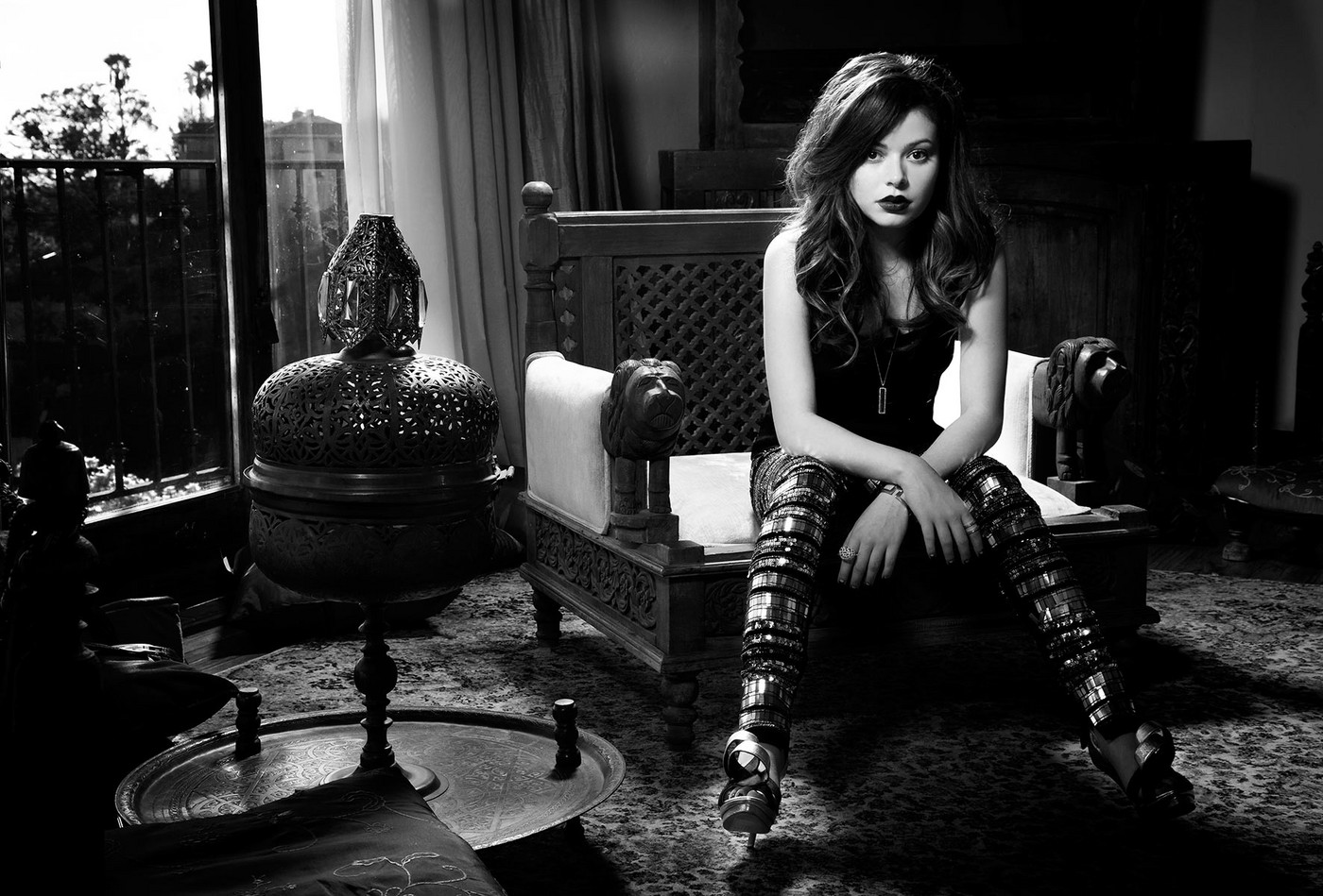 Миранда Косгроув. В сети появились фото с фотосессии для журнала Spirit And Flesh