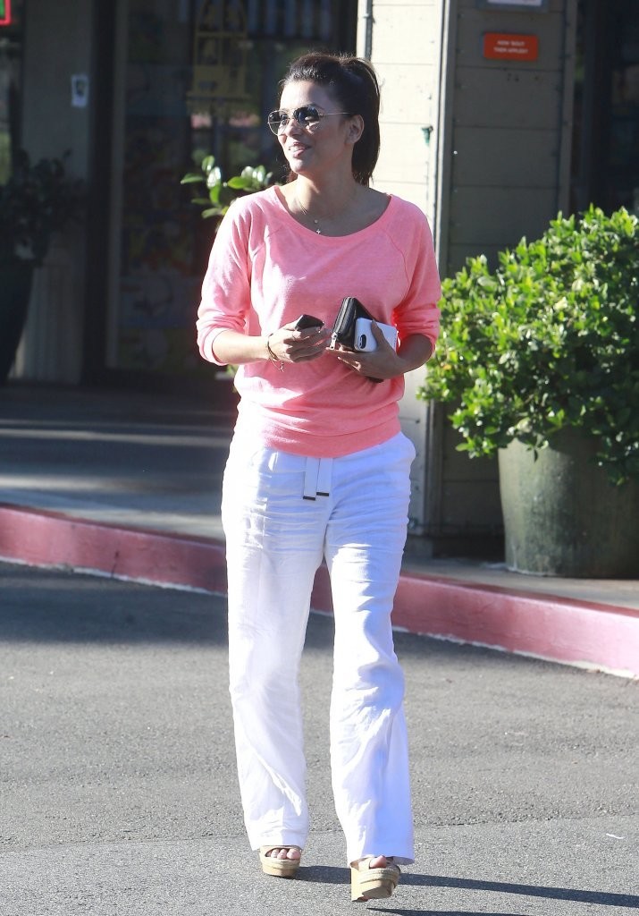 Ева Лонгория. Ева Лонгория и Кен Пейвс направляются на обед в Beverly Glen Plaza