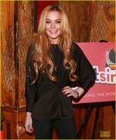 Линдси Лохан. Линдс на мероприятие Just Sing It App Launch! 16 декабря, в Нью - Йорке